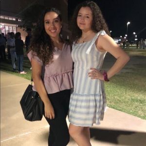 Meet your Posher, Dania